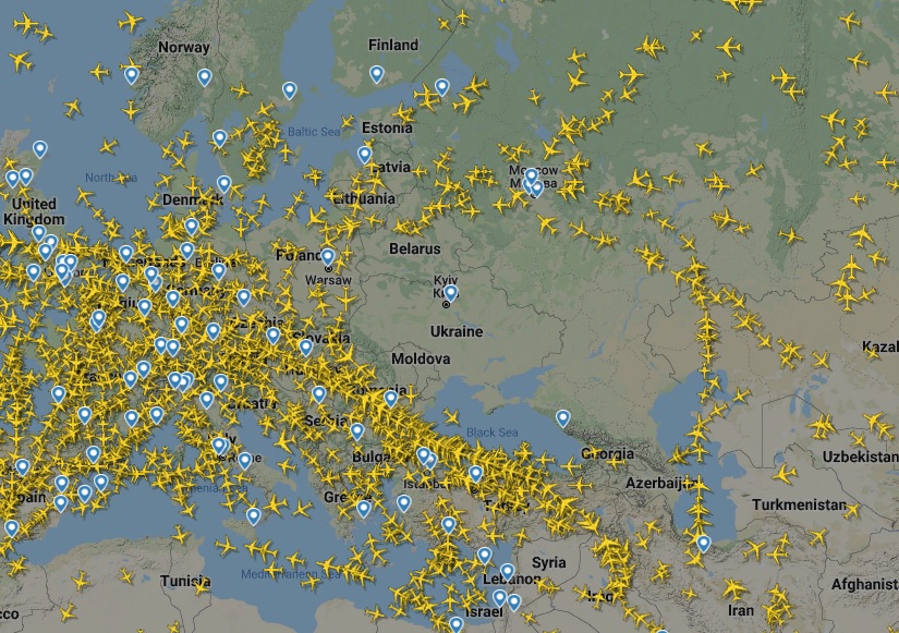 Россия ограничила полёты вдоль украинской границы